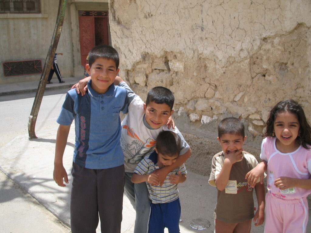 地元の子供たち