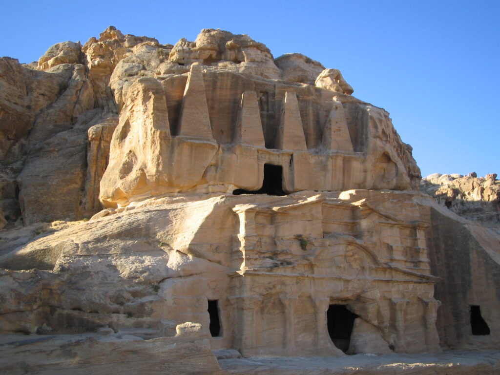 オベリスクの墓