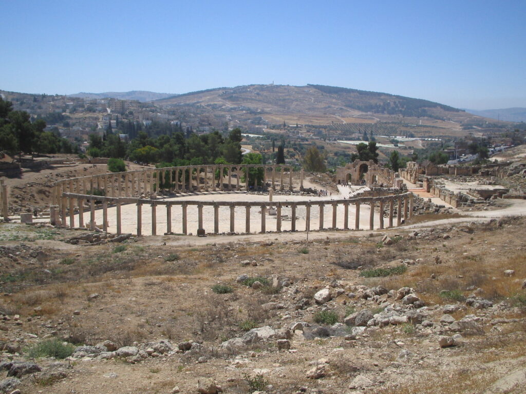 オーバル・プラザ