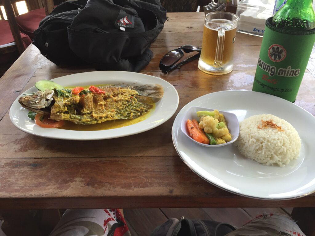 インドネシアの焼き魚